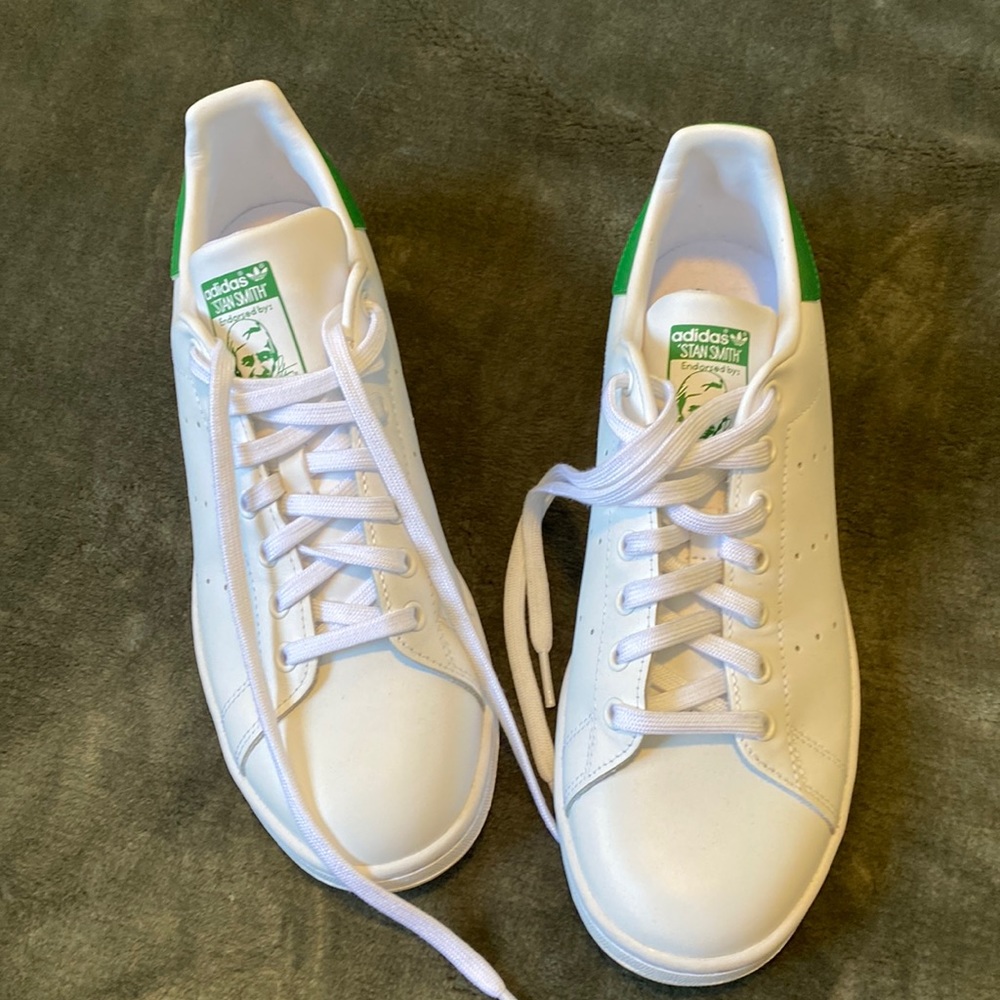 Adidas Stan Smith gym shoes